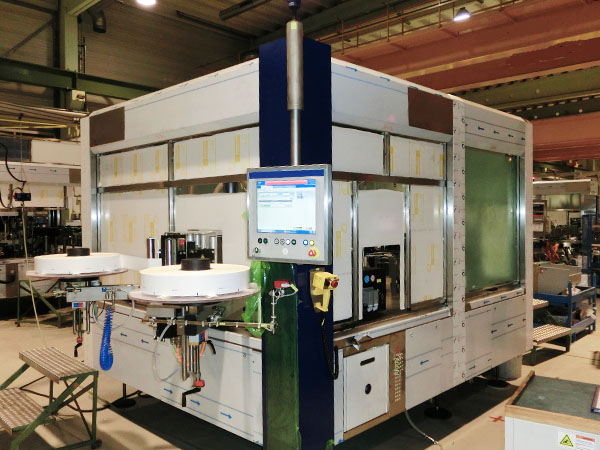 贴标机常用的三种贴标方法